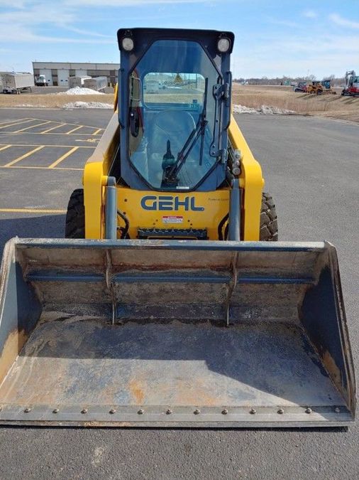 2018 GEHL R220