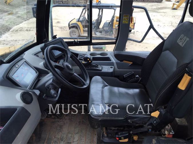 2018 CATERPILLAR 745