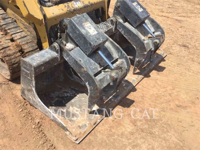 2016 CATERPILLAR 249