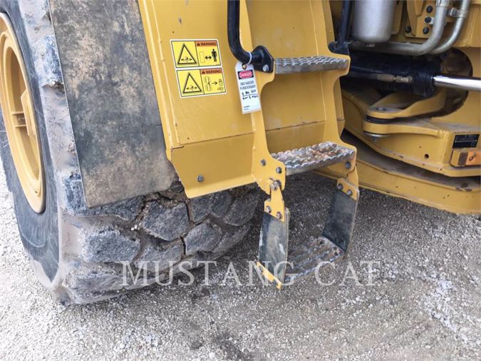 2018 CATERPILLAR 745