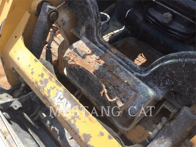 2016 CATERPILLAR 249