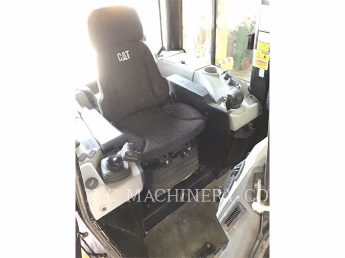 2019 CATERPILLAR D6N