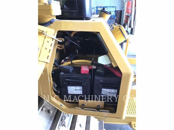 2019 CATERPILLAR D6N