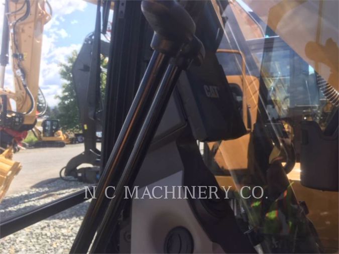 2018 CATERPILLAR 323