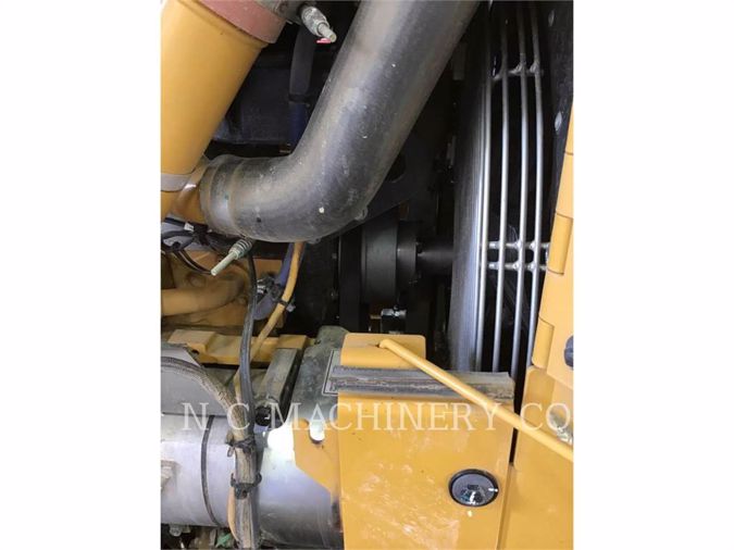 2019 CATERPILLAR D6N