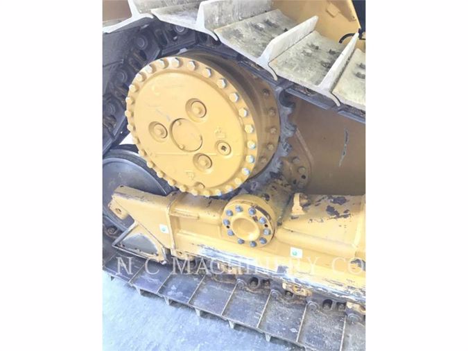 2019 CATERPILLAR D6N
