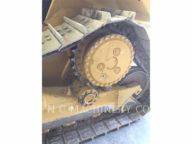 2019 CATERPILLAR D6N