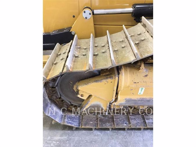 2019 CATERPILLAR D6N