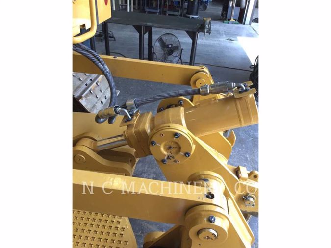 2019 CATERPILLAR D6N