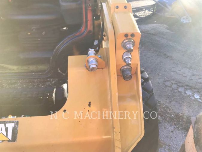 2017 CATERPILLAR 236D