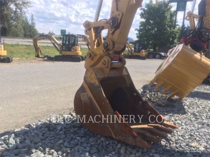 2018 CATERPILLAR 323