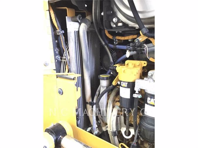 2019 CATERPILLAR D6N