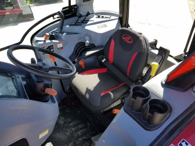 2020 MAHINDRA 8100