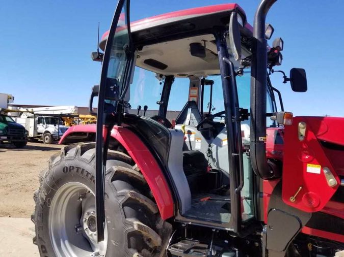 2020 MAHINDRA 8100