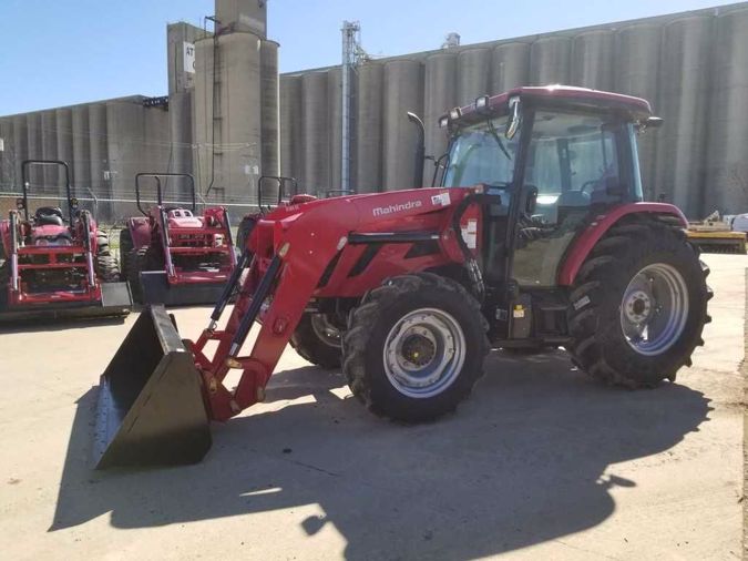 2020 MAHINDRA 8100