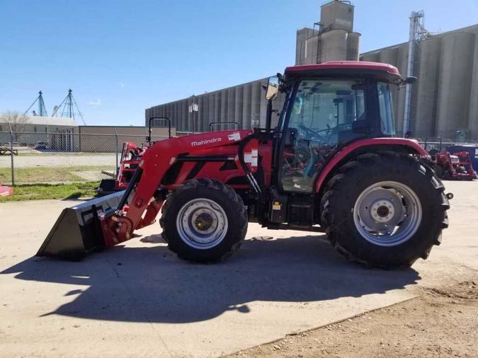 2020 MAHINDRA 8100