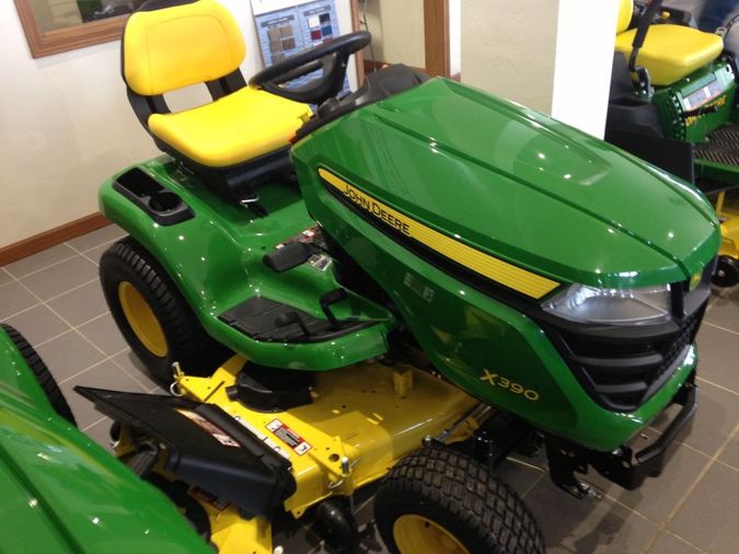 2020 JOHN DEERE X390