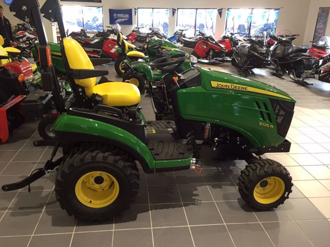 2020 JOHN DEERE 1025R