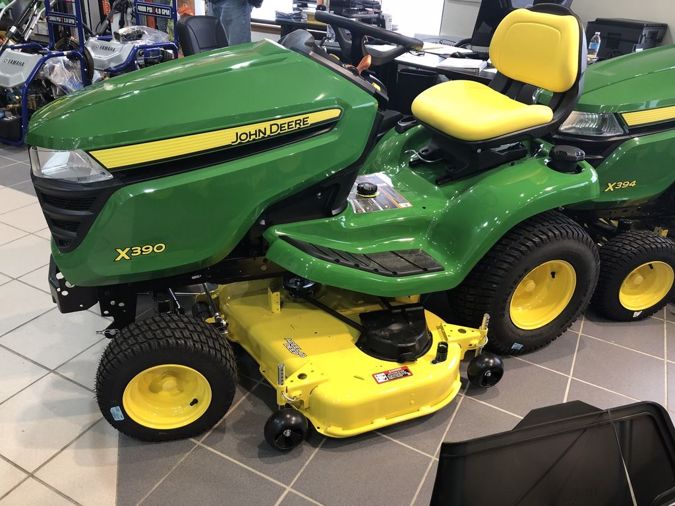 2020 JOHN DEERE X390