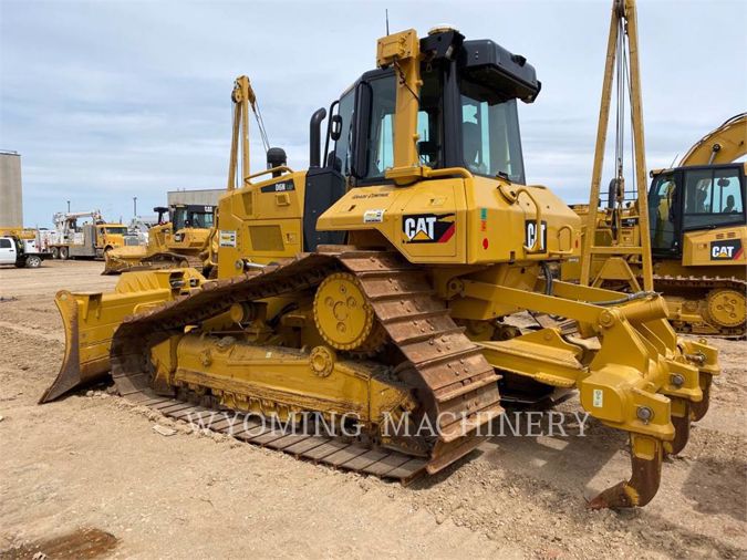 2017 CATERPILLAR D6N