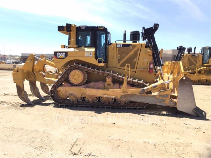 2018 CATERPILLAR D8T