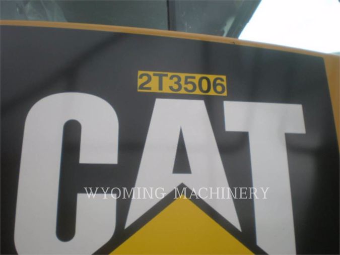 2018 CATERPILLAR 725