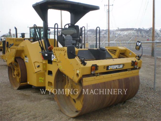 2012 CATERPILLAR CB64