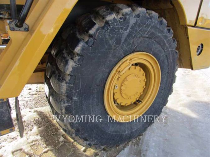 2015 CATERPILLAR 725