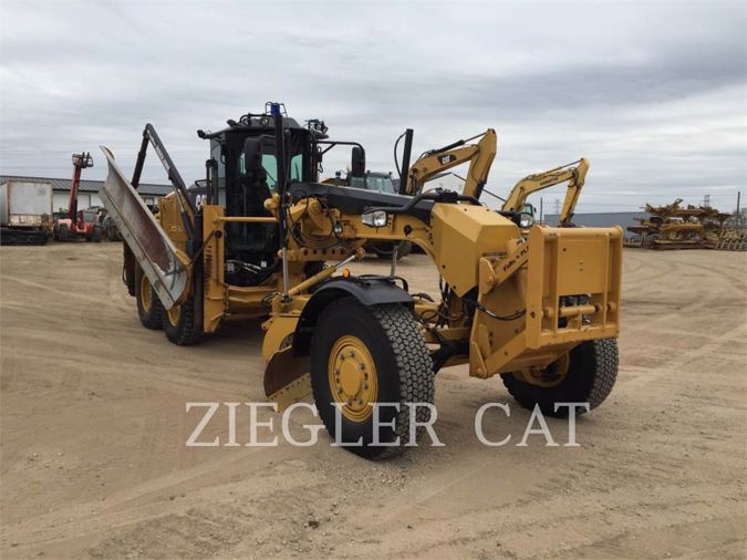 2015 CATERPILLAR 12M