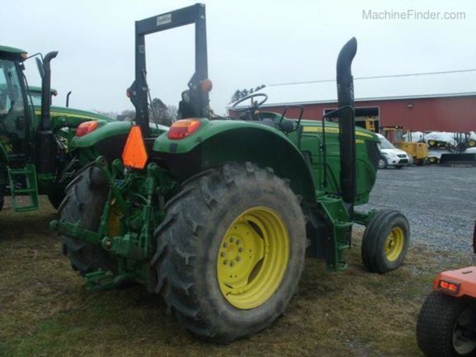 2014 JOHN DEERE 6105M
