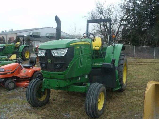 2014 JOHN DEERE 6105M