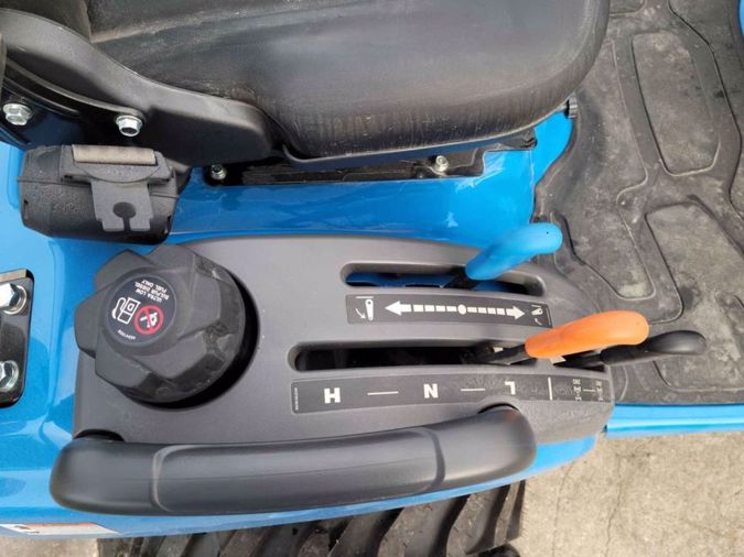 LS TRACTOR MT125