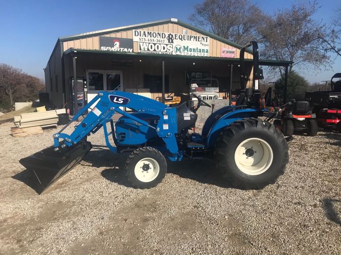 LS TRACTOR MT225