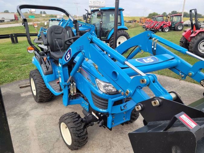 LS TRACTOR MT125