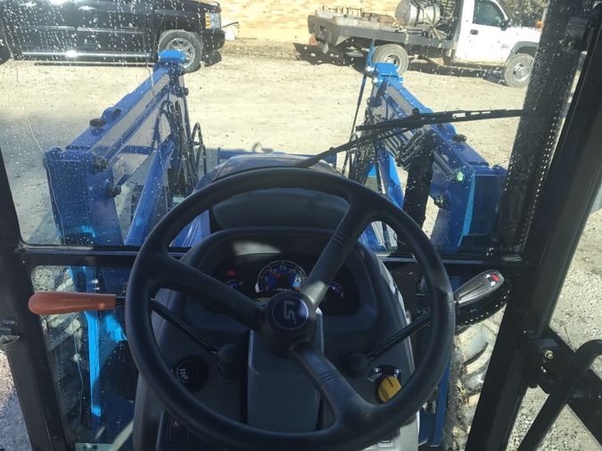 LS TRACTOR XU6158
