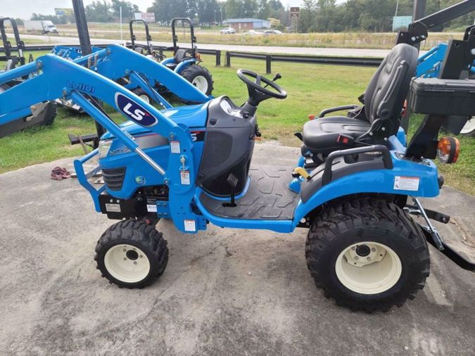 LS TRACTOR MT125