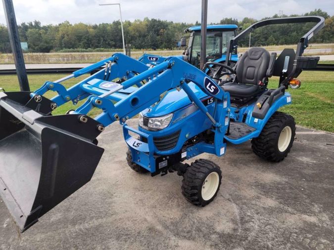 LS TRACTOR MT125