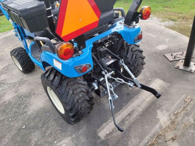 LS TRACTOR MT125