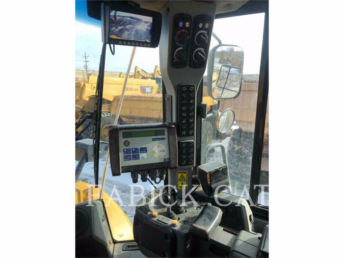 2013 CATERPILLAR 972K