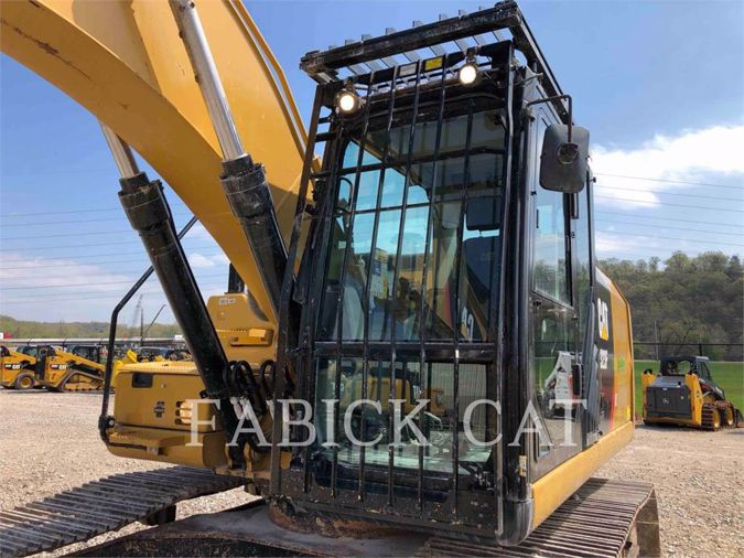 2015 CATERPILLAR 323F