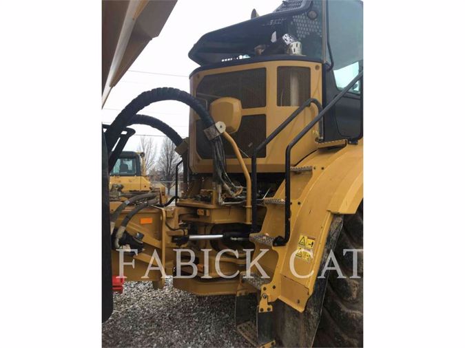 2018 CATERPILLAR 745