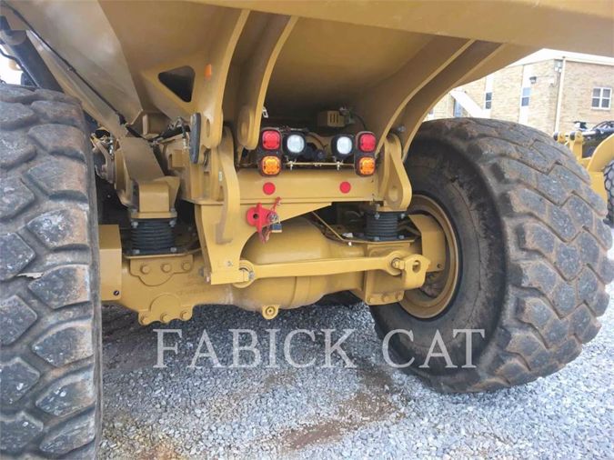 2018 CATERPILLAR 745