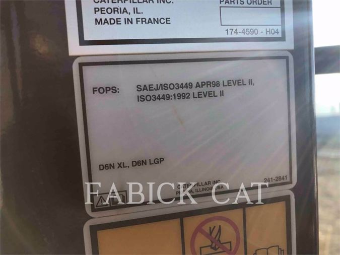 2017 CATERPILLAR D6N