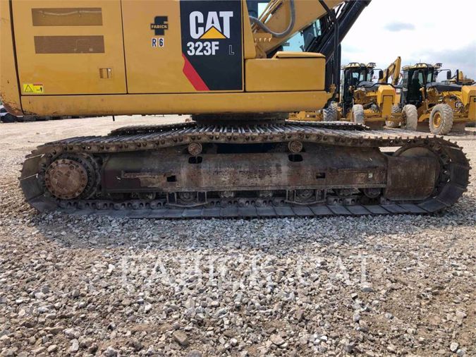 2015 CATERPILLAR 323F