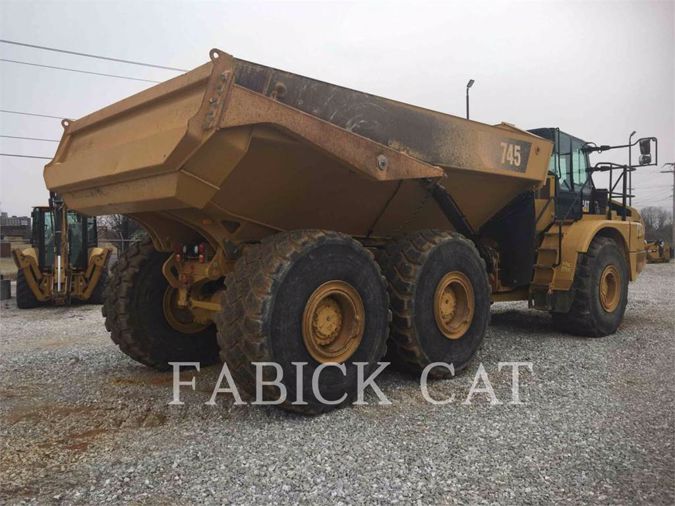 2018 CATERPILLAR 745