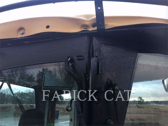 2011 CATERPILLAR 120M