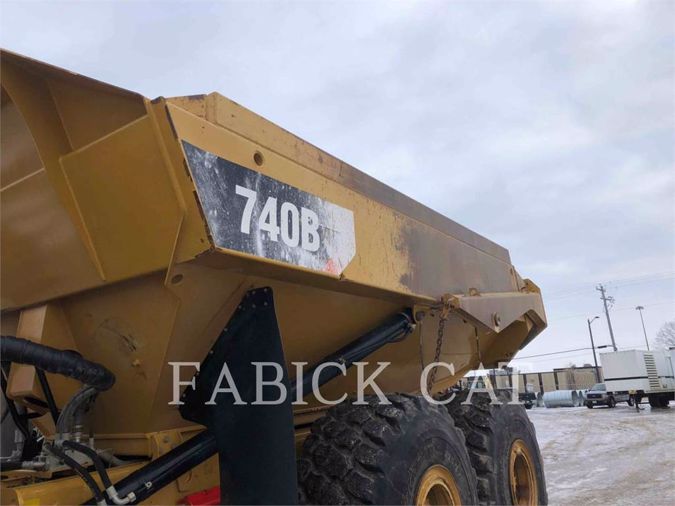 2015 CATERPILLAR 740B