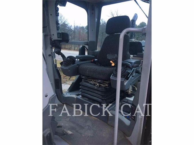 2011 CATERPILLAR 120M