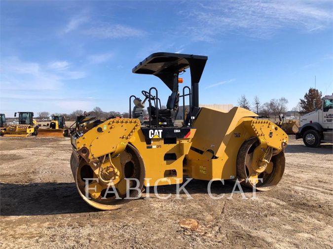 2013 CATERPILLAR CB64