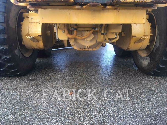 2011 CATERPILLAR 120M